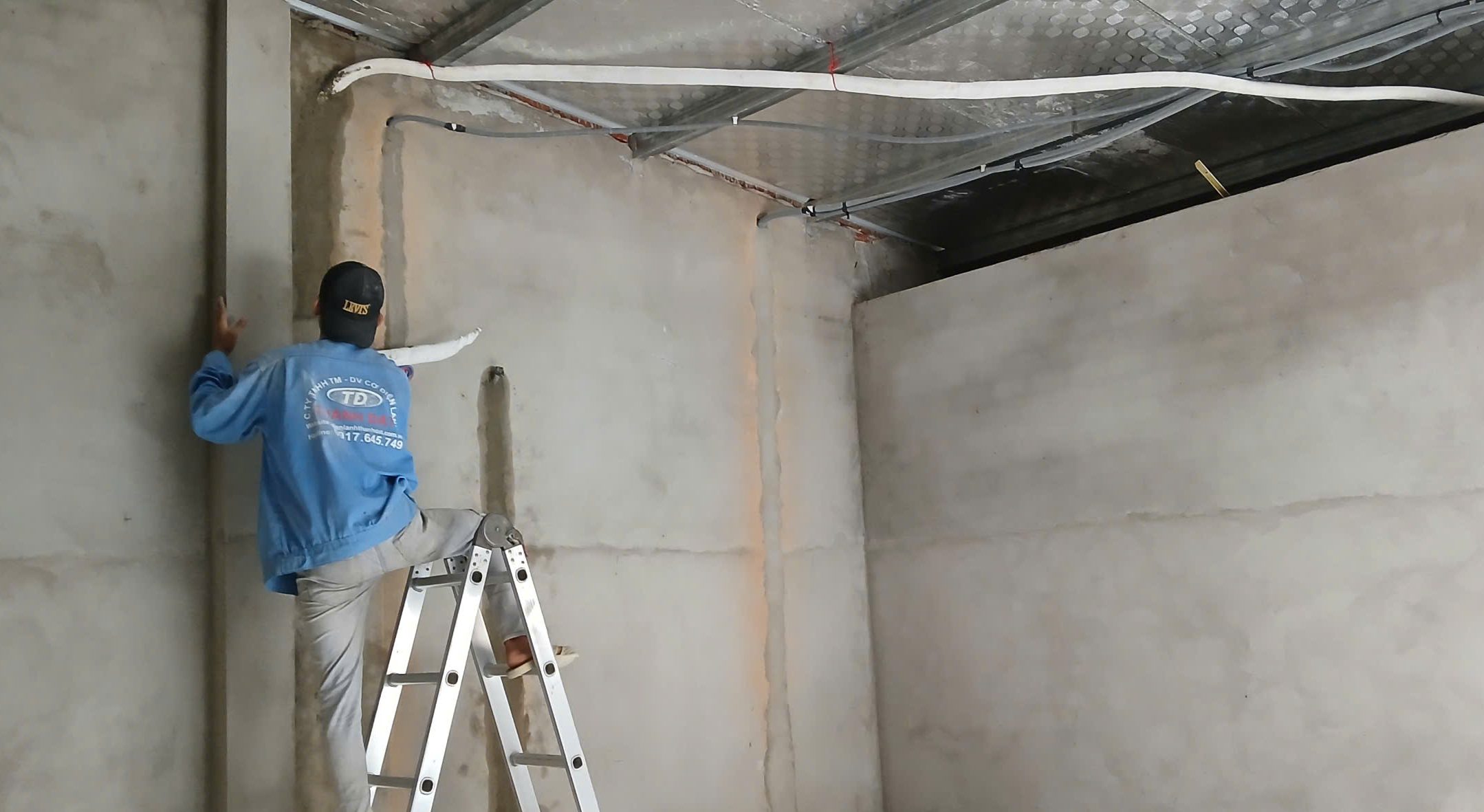 Thi công ống đồng máy lạnh tại Bình Chánh